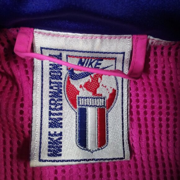 Vintage Nike International Windbreaker Jacket Neon Pink - Picture 3 of 6